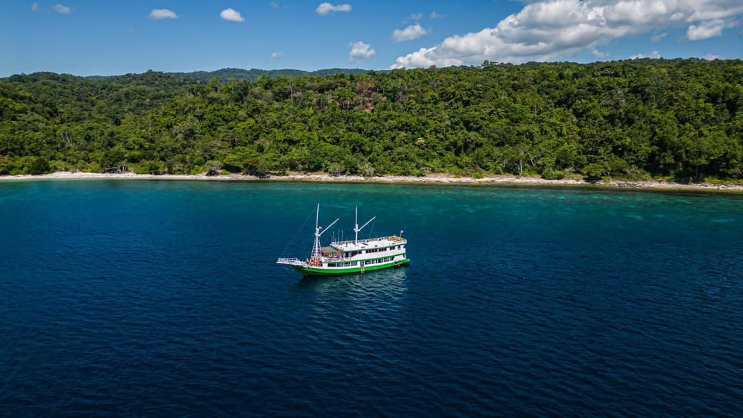 Day 4 – Manjarite & Kelor Island → Labuan Bajo